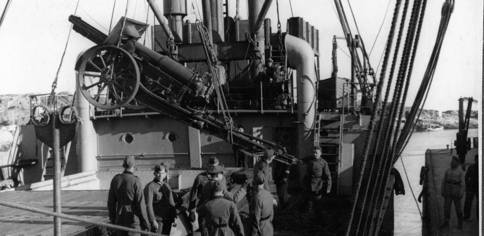 01e Isar losser kanoner våren 1941 - Kopi