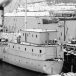 Det norske hospitalskipet (som var et gammelt panserskip...) Viking ble beslaglagt av tyskerne. Her ligger det i Narvik med tyske pasienter.