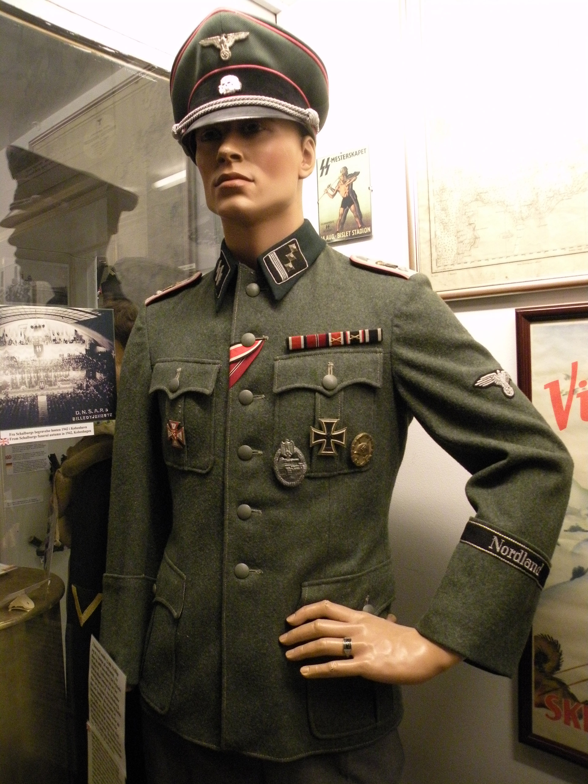 Schalburgs uniform