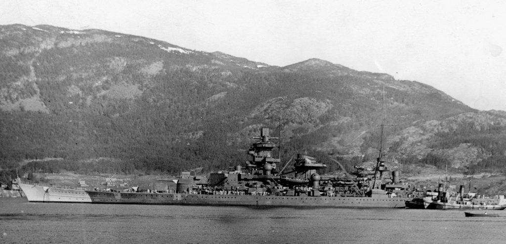 Scharnhorst ligger i Altafjord - Kopi