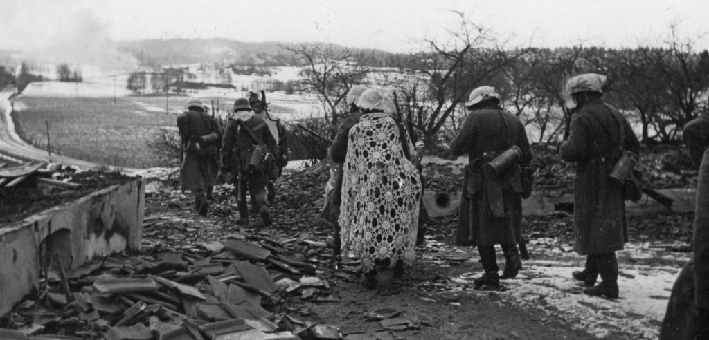 Tysk fremrykking 1940 m knipplingsduk